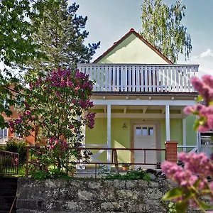 Ferienhaus Kleines Häuschen - Ferien In Cossebaude, Dresden